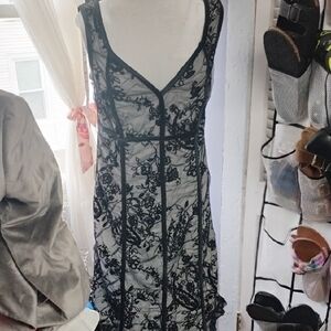 Cartise Elegant Black Lace Overlay Dress